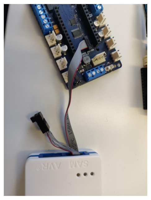 Connection to Atmel ICE
